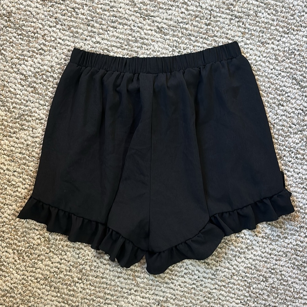 Black Ruffled Shorts - Picture 4 of 4